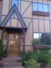 1300 Essex Manor Cir, Birmingham AL  35209-8100 exterior