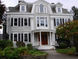 40 Chase St, Newton, MA 02459-2214