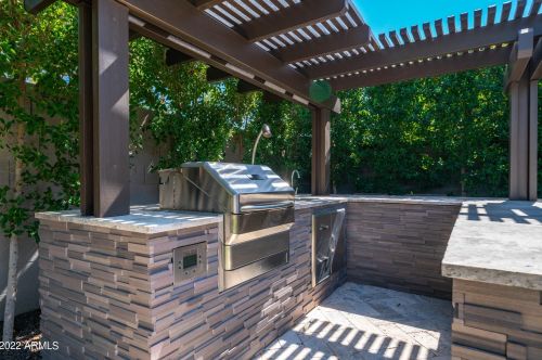 5311 2nd St, Phoenix AZ 85085-7756 exterior