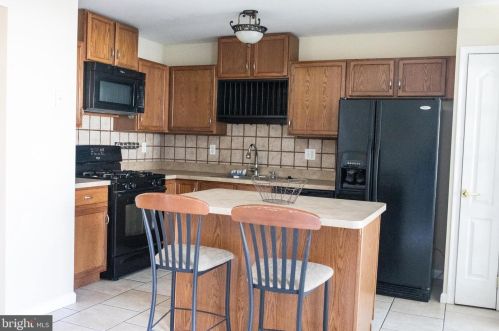 11 Highgrove Ct, West Deptford NJ 08086-3814 exterior