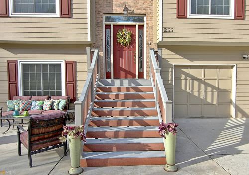 255 Hillandale Dr, Stockbridge GA 30281-3047 exterior