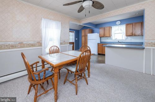 558 Billings Ave, West Deptford NJ 08066-1157 exterior