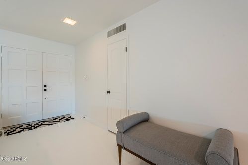 10610 35th St, Phoenix AZ  85028-3312 exterior