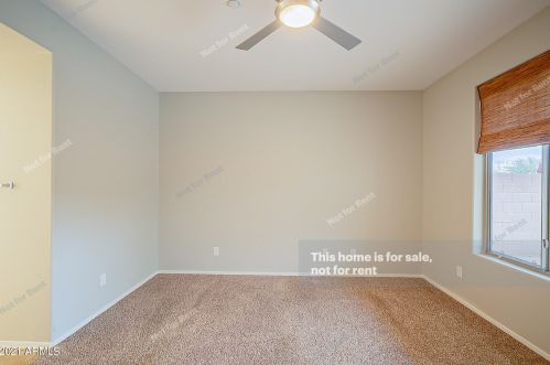 1823 Eastman Dr, Phoenix AZ 85086-1503 exterior