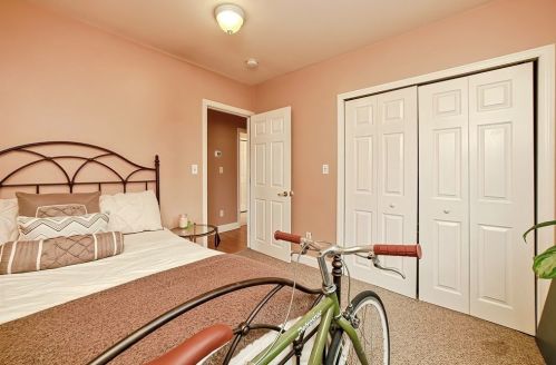 303 Eagle St, Fall River MA 02721-1287 exterior