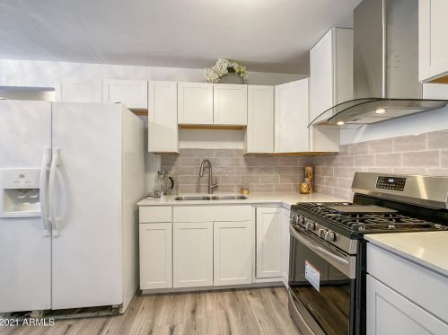 2725 Alice Ave, Phoenix AZ 85021-4112 exterior