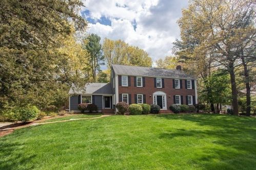 7 Saw Ml Pond Rd, Hingham MA 02043-3457 exterior