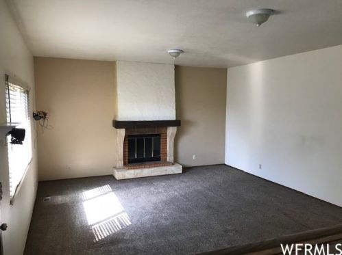 9828 Kramer Dr, Sandy, UT 84092-4154