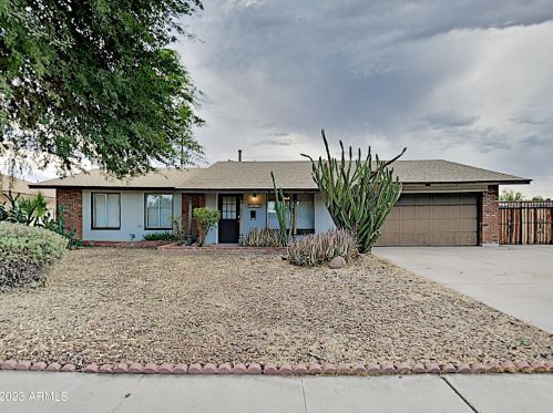 9215 39th Dr, Phoenix AZ  85051-3202 exterior