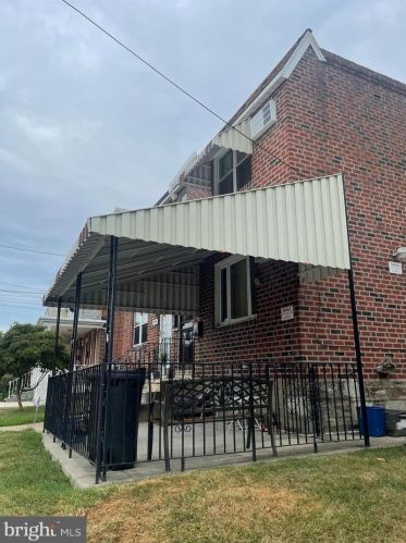 7352 Dungan Rd, Philadelphia, PA 19111-3639