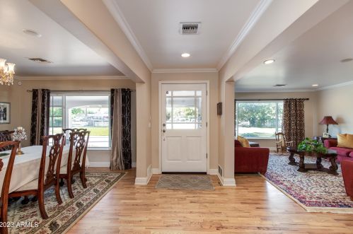 3713 Camelback Rd, Phoenix AZ 85033-1505 exterior