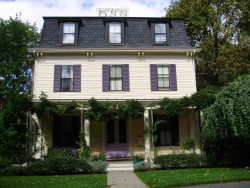 303 Highland Ave, Newton, MA 02465-2513