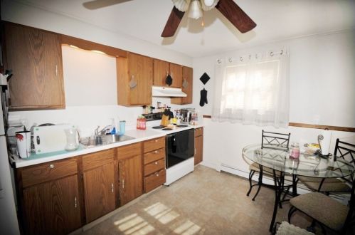 152 Marion Rd, Wareham MA 02571-1460 exterior