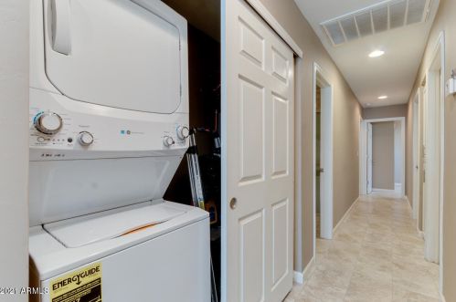 3825 Elm St, Phoenix AZ 85033-2112 exterior