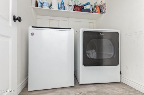 2310 Bent Tree Dr, Phoenix AZ  85085-4771 exterior