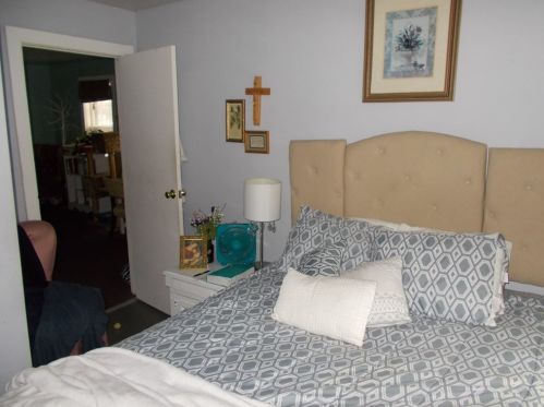 48 Church St, Montgomery MA 01085-2806 exterior