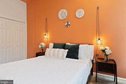 1913 Diamond St, Philadelphia, PA 19121-1521