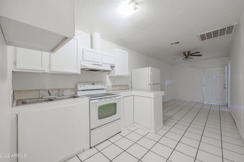 3139 65th Ave, Phoenix AZ 85033-1601 exterior