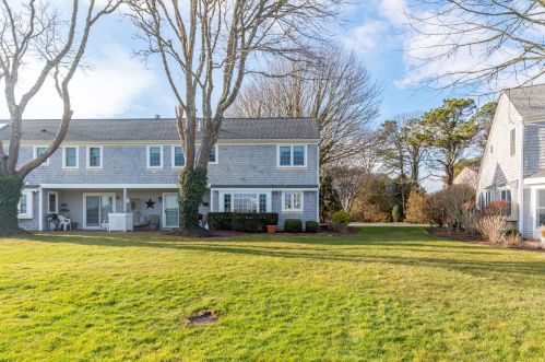 1239 Main St, Chatham MA 02633-2422 exterior