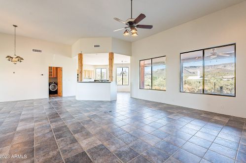 48909 3rd Ave, Phoenix AZ 85027-4700 exterior