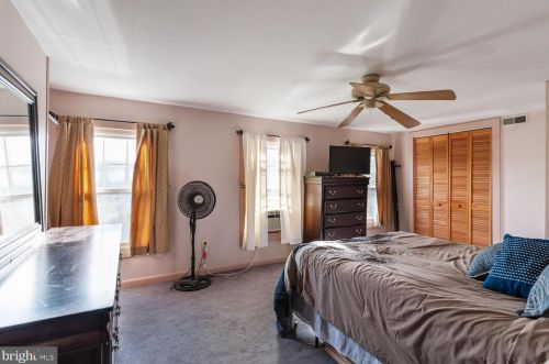 64 Route 156, Trenton NJ  08620-2708 exterior