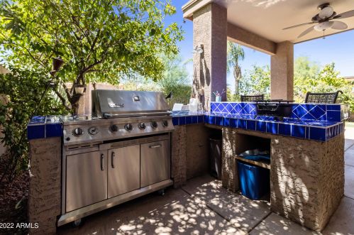 1713 Cielo Grande Ave, Phoenix AZ 85024-7555 exterior