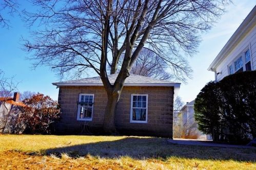 76 Henry St, Quincy MA 02171-2065 exterior