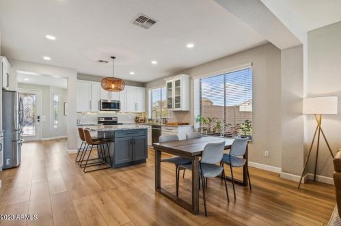 2934 Carson Rd, Phoenix AZ  85041-6339 exterior