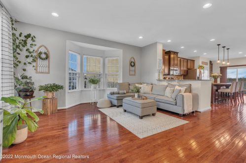 80 Kyle Dr, Tinton Falls NJ 07712-7535 exterior