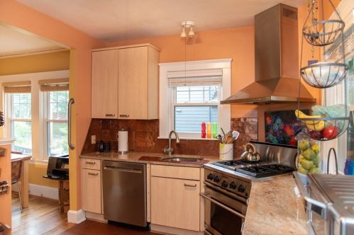 46 Blossom St, Arlington MA 02474-2639 exterior