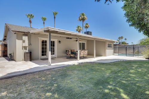 13215 37 Pl, Phoenix AZ 85050-2699 exterior