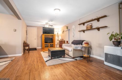 75 Dawn Rd, Milford NJ 08848-1112 exterior