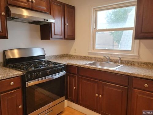 224 Bergen Ave, Kearny NJ  07032-3343 exterior