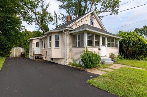 43 River Rd, Agawam MA  01001-2811 exterior