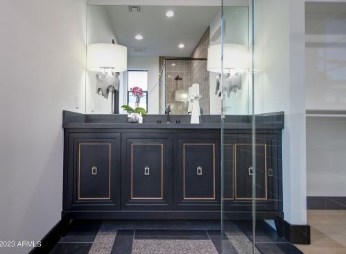 3417 44th Pl, Phoenix AZ 85050-6934 exterior