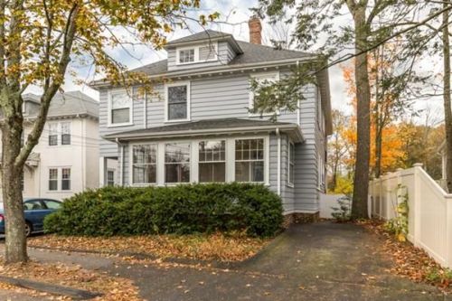 8 Maple St, Newton, MA 02466-2405