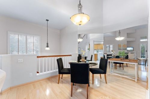 8075 Treeview Ct, Anaheim CA 92808-1552 exterior