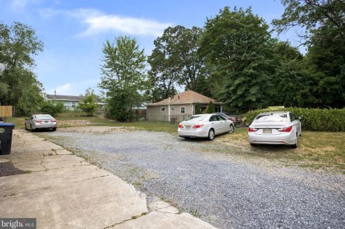 1943 Cooper St, West Deptford NJ 08096-3810 exterior