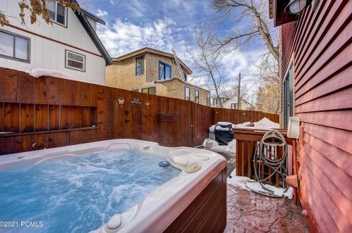 953 Park Ave, Park City UT 84060-5202 exterior