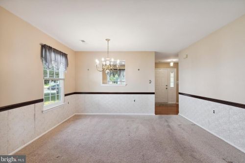 31 Blanchard Dr, West Deptford NJ 08096-6728 exterior