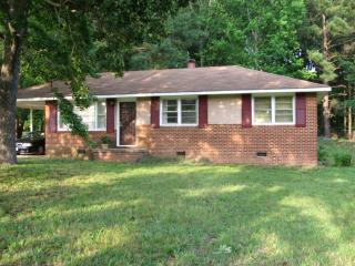 426 Belmont Dr, Durham NC  27703-2402 exterior