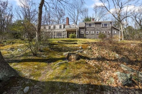 414 Westfield St, Dedham MA 02026-5626 exterior