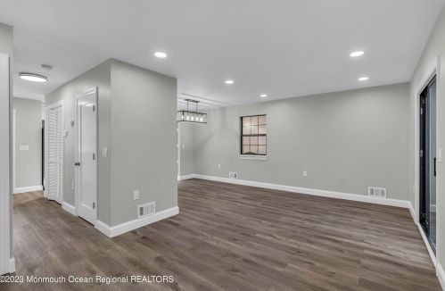 805 Bluebell Dr, Jackson Twp NJ 08527-4116 exterior