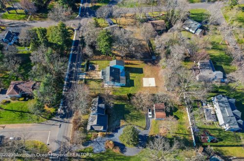 225 Silverside Ave, Little Silver NJ  07739-1752 exterior