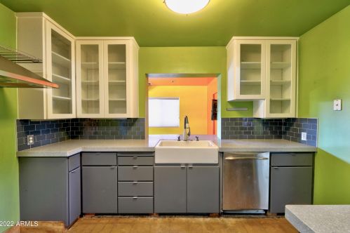 4033 Cambridge Ave, Phoenix AZ 85008-1213 exterior