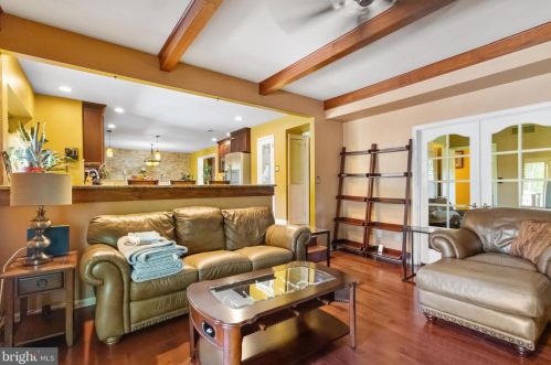 50 Tattersall Dr, West Deptford NJ 08051-1712 exterior