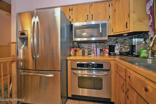 1062 Lakehurst Ave, Jackson Twp NJ 08527-5250 exterior