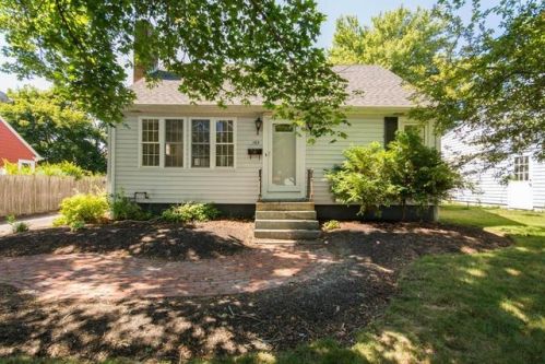 165 Harrison Ave, Fall River, MA 02726-5012