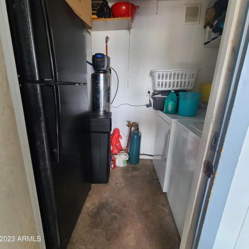 2026 Alta Vista Rd, Phoenix AZ  85041-5445 exterior