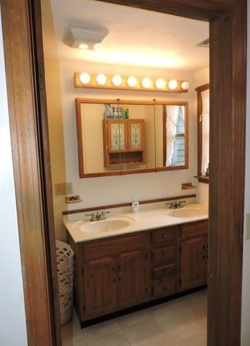 30 Jones Rd, Sutton MA 01590-2705 exterior